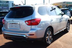 2019 Nissan
Pathfinder ST
