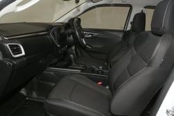 2021 Isuzu
                D-MAX LS-M