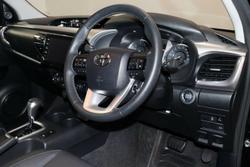 2021 Toyota
Hilux SR5