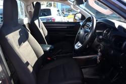 2021 Toyota
Hilux SR