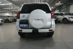 2019 Toyota
                Landcruiser Prado Kakadu