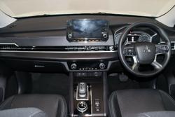 2024 Mitsubishi
Outlander LS