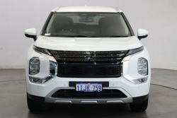 2024 Mitsubishi
Outlander LS