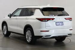 2024 Mitsubishi
Outlander LS