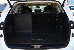 2023 Toyota
                Kluger GXL