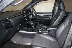 2020 Toyota
Hilux Rugged X