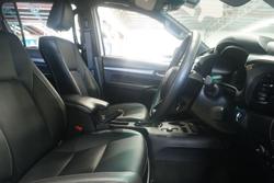 2024 Toyota
Hilux Rogue 48V