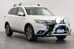 2018 Mitsubishi
                Outlander LS