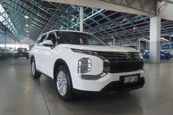 2023 Mitsubishi
                Outlander ES