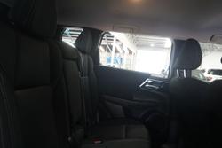 2023 Mitsubishi
                Outlander ES