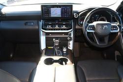 2021 Toyota
Landcruiser VX