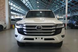 2024 Toyota
Landcruiser VX