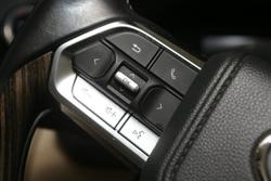 2022 Toyota
Landcruiser VX