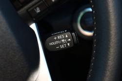 2025 Toyota
Hilux SR5 48V