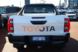 2025 Toyota
Hilux SR5 48V