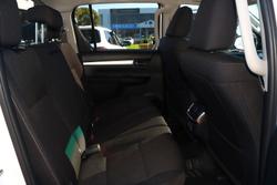 2025 Toyota
Hilux SR5 48V