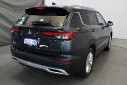 2024 Mitsubishi
Outlander LS