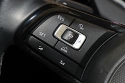 2019 Volkswagen
                Golf R