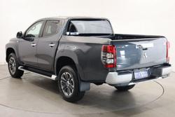 2021 Mitsubishi
Triton GLX-R