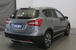 2017 Suzuki
S-Cross Turbo Prestige