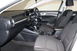 2024 Kia
                Cerato S