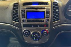 2010 Hyundai
                Santa Fe SLX