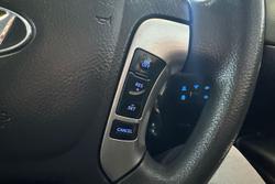 2010 Hyundai
                Santa Fe SLX