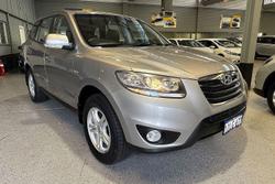 2010 Hyundai
                Santa Fe SLX