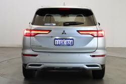 2024 Mitsubishi
Outlander LS