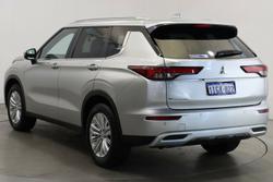 2024 Mitsubishi
Outlander LS