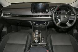 2024 Mitsubishi
Outlander LS