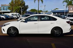 2023 Kia
                Cerato Sport+