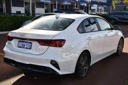 2023 Kia
                Cerato Sport+