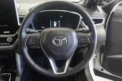 2023 Toyota
Corolla Cross Atmos