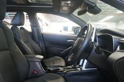 2023 Toyota
Corolla Cross Atmos