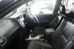 2023 Toyota
Landcruiser Prado VX