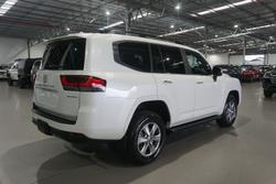 2024 Toyota
Landcruiser Sahara