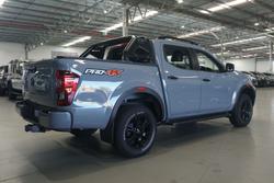 2024 Nissan
Navara PRO-4X
