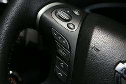 2013 Nissan
Pathfinder ST-L