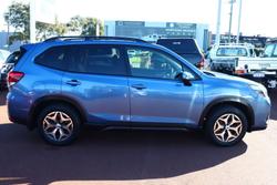 2019 Subaru
                Forester 2.5i