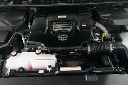 2022 Toyota
                Landcruiser VX