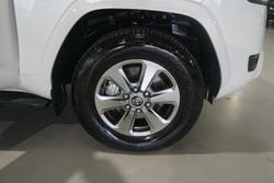 2022 Toyota
                Landcruiser VX