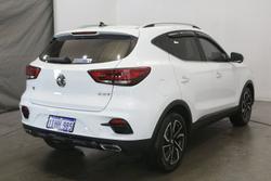 2023 MG
                ZST Essence