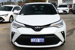 2023 Toyota
                C-HR GXL
