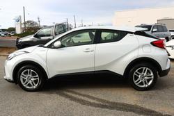 2023 Toyota
                C-HR GXL