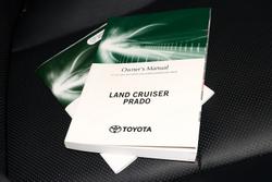 2022 Toyota
Landcruiser Prado VX