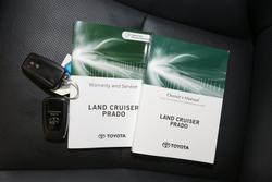 2022 Toyota
                Landcruiser Prado VX