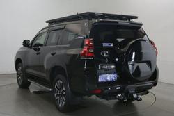2022 Toyota
                Landcruiser Prado VX