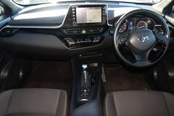 2023 Toyota
                C-HR GXL