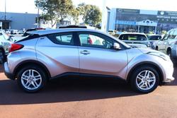2023 Toyota
                C-HR GXL